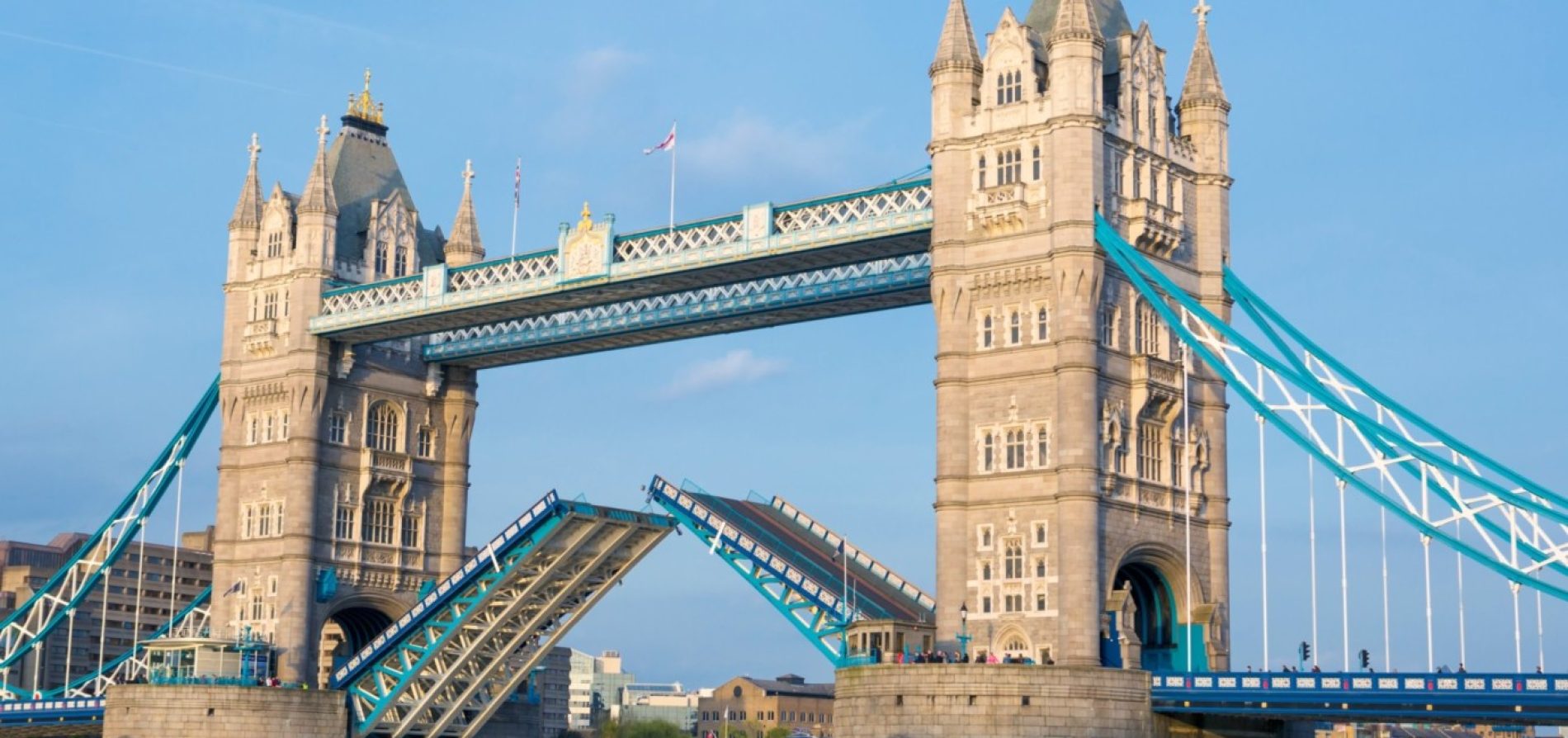 tower-bridge-london-uk (1) (1) (1) (1)